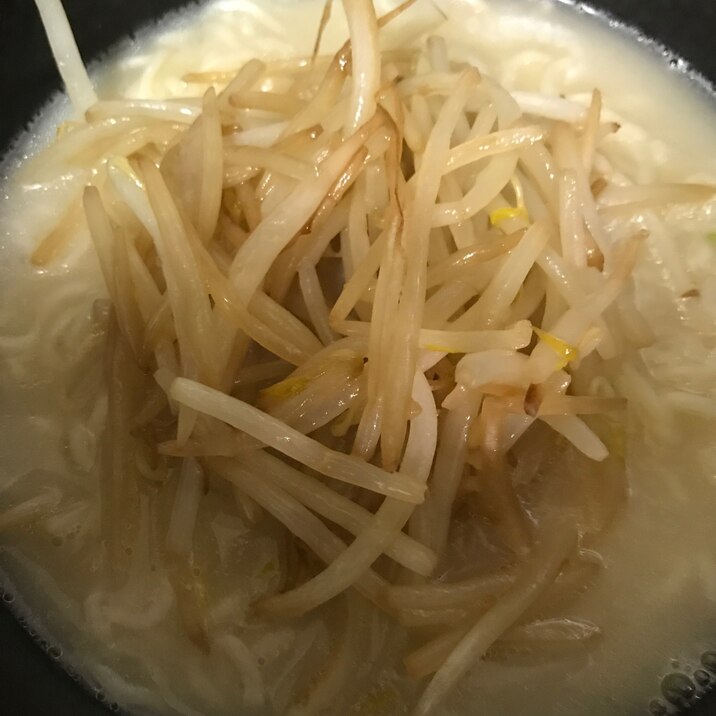 もやし入りヘルシーうまかっちゃんラーメン